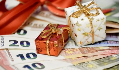 Christmas Bonus: Έως 21 Δεκεμβρίου η πληρωμή του από εργοδότες και κράτος