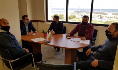 Aegean Islands: Συνάντηση του Αντιπ/ρχη Γιάννη Φλεβάρη με τους εκπροσώπους των εργαζομένων στα ΕΛ.ΤΑ