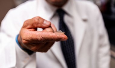 Coronavirus Vaccine: Το πρώτο στον κόσμο εμβόλιο Covid-19 σε μορφή «έξυπνου» τσιρότου, αναπτύσσουν στη Βρετανία!!