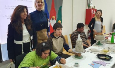 Katerina Monogiou: Απάντηση της Υφ. Εργασίας Δόμνας Μιχαηλίδου στην αναφορά της Κατερίνας Μονογυιού  για την φροντίδα και την επαγγελματική κατάρτιση των ΑΜΕΑ