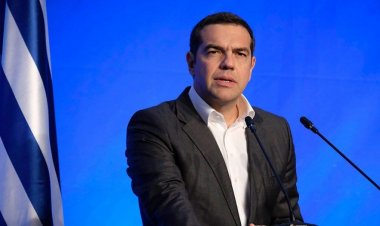 SYRIZA leader Alexis Tsipras: Η κ. Μενδώνη επέλεξε σήμερα να αυτογελοιοποιηθεί