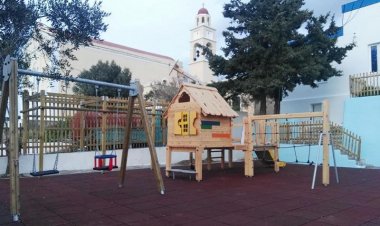 Municipality of Syros: Aνοιξαν οι παιδικές χαρές του Δήμου Σύρου - Κανόνες και ωράριο λειτουργίας
