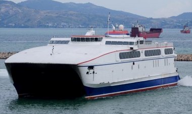 Ferry Travel: Σύρο, Μύκονο και Νάξο, νέο καινοτόμο δρομολόγιο με το ταχύπλοο Thunder