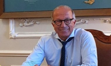 D.R.G Giorgos Leontaritis: «Κούπες» στις Κυκλάδες - Ευχές Λεονταρίτη στις ομάδες βόλεϊ Α.Ο. Φοίνικας Σύρου ONEX και Α.Ο. Θήρας