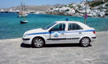 Mykonos Arrest: Σύλληψη για παράνομη κατάληψη αιγιαλού στην Μύκονο