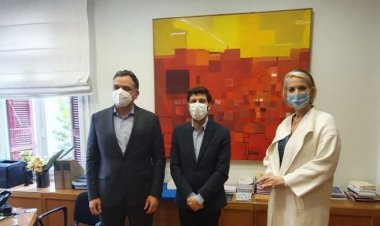 MP Katerina Monogiou: Η Κατερίνα Μονογυιού προωθεί την κτιριακή επέκταση του Προπαρασκευαστικού και Επαγγελματικού Σχολείου Καλών Τεχνών Πανόρμου Τήνου