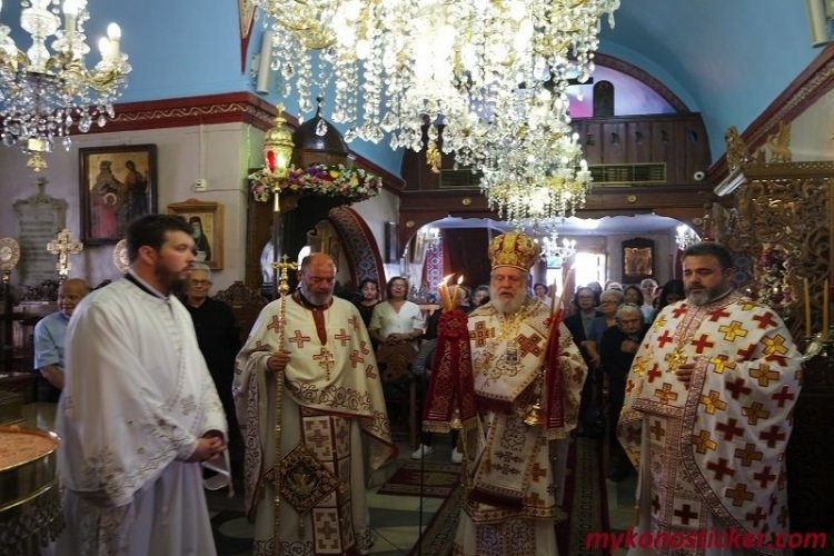 Η Μύκονος Τίμησε τη Μνήμη της Αγίας Μεγαλομάρτυρος Κυριακής (Εικόνες + Videos)