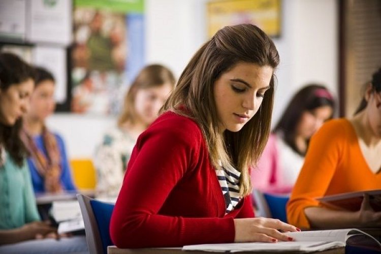 Ανατροπή στις Πανελλαδικές: Ποιο επιστημονικό πεδίο καταργείται