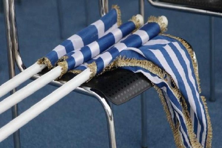 Η Σημαία είναι δικαίωμα όλων - Μόνο η Ηγεσία είναι προνόμιο των Αρίστων