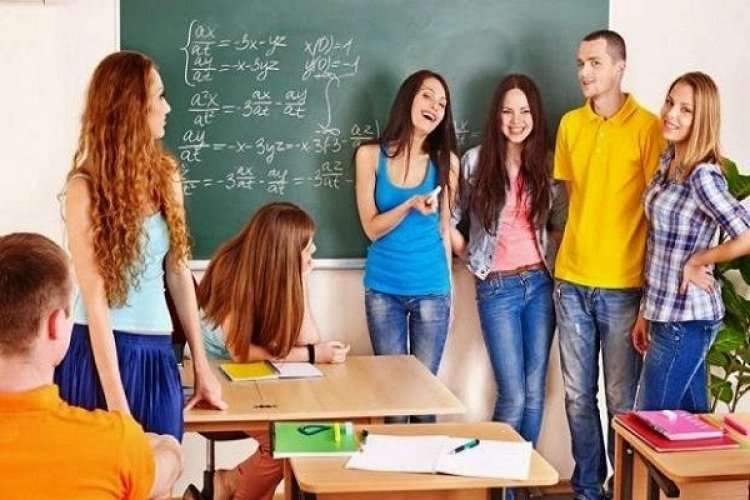 Συνεχίζεται το «ράβε – ξήλωνε» στην Παιδεία με νέα αλχημεία Γαβρόγλου