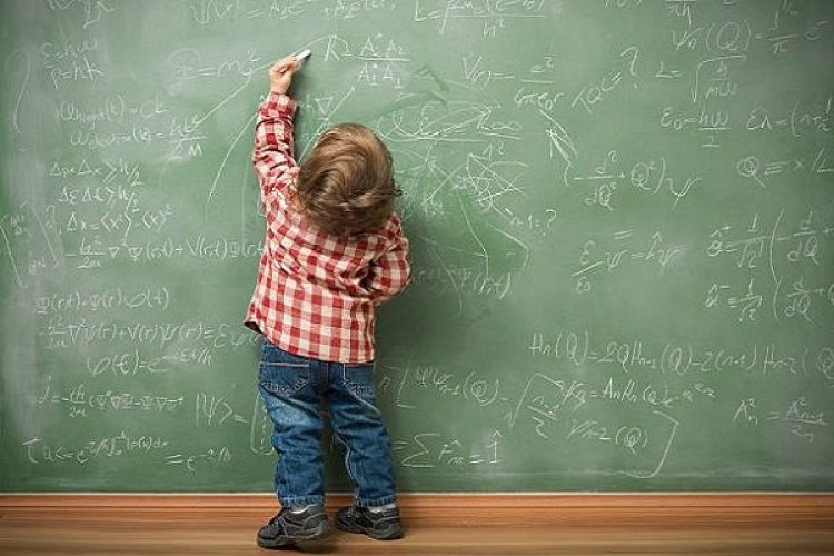 Οι αριστερόχειρες είναι καλύτεροι από τους δεξιόχειρες στα μαθηματικά