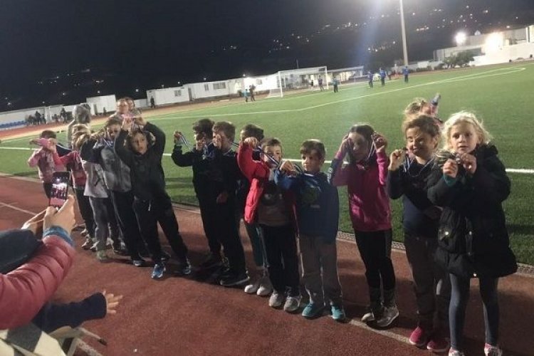 Αγώνες για τους μικρούς αθλητές του στίβου του ΑΟ Μυκόνου