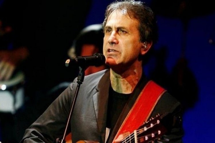 Έτσι αποχαιρέτησε τον Τζίμη Πανούση ο Γιώργος Νταλάρας: Η ανάρτηση - έκπληξη