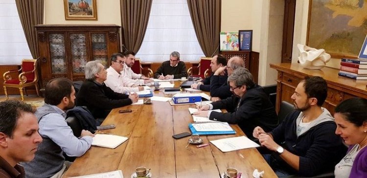 Με αταλάντευτη προσήλωση, η περιφερειακή αρχή εργάζεται για την  υλοποίηση του εκτενούς δικτύου υδατοδρομίων στα νησιά του Νοτίου Αιγαίου