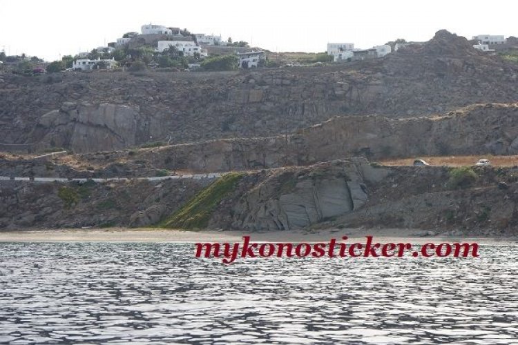 Τροχαίο με τραυματισμό δικυκλιστή στην παραλιακή νέου - παλαιού λιμένα  Μυκόνου