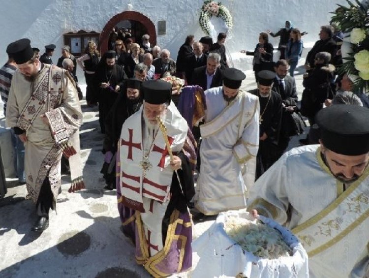 Η γη της Άνω Μεράς «υποδέχτηκε» τη σορό του Ηγουμένου της Αρχιμ. Φιλαρέτου Γεροντάρη