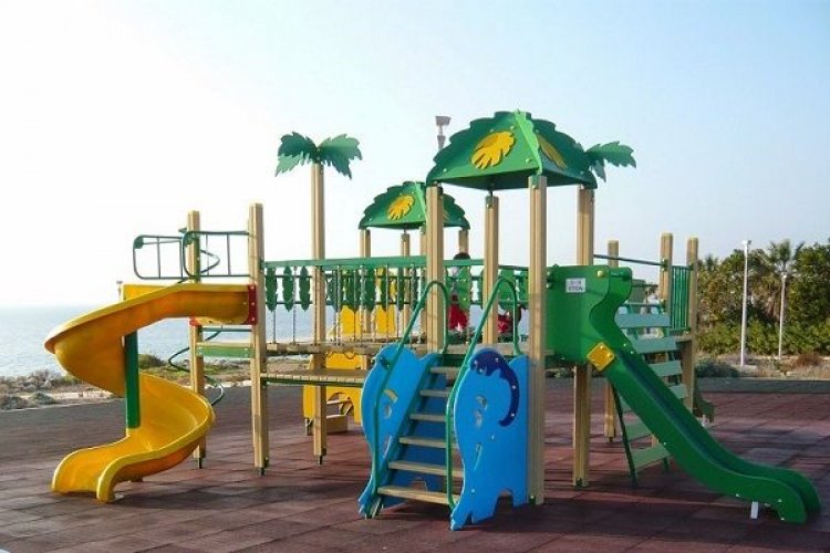 Χρηματοδότηση 210.000 ευρώ για παιδικές χαρές στον Δήμο Μυκόνου