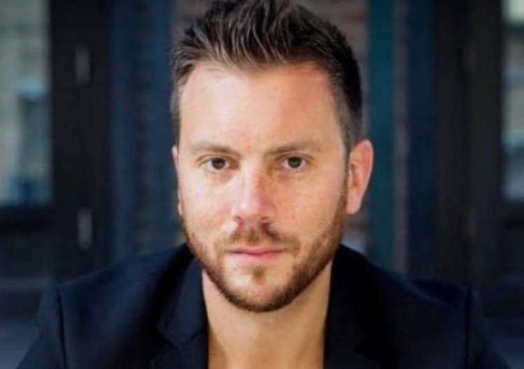 Αυτός είναι ο νεαρός επενδυτής του beach club «Santana»στην Παράγκα  Μυκόνου