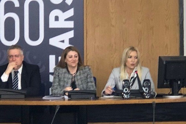 "Ευρωπαϊκή Διακυβέρνηση και Περιφέρειες της ΕΕ - Προκλήσεις για την Πολιτική Συνοχής εν όψει της νέας προγραμματικής περιόδου 2021-2027"