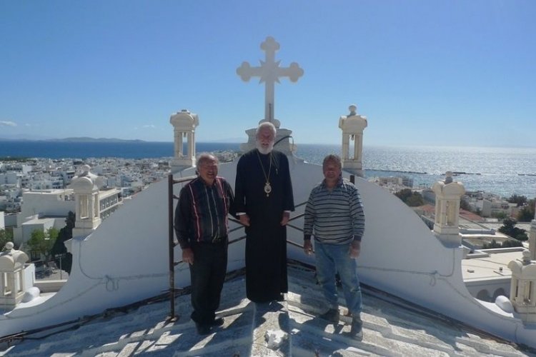 Αντικαταστάθηκε ο καταστραφείς αιφνιδίως από την κακοκαιρία Σταυρός της Μετώπης του Ιερού Ιδρύματος