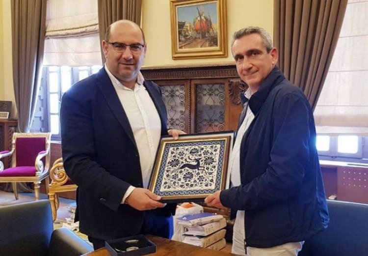 Συνάντηση του Περιφερειάρχη Ν. Αιγαίου Γιώργου Χατζημάρκου με τον Δήμαρχο Λάρνακας Ανδρέα Βύρα