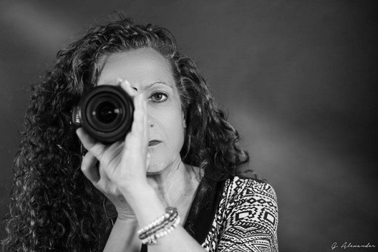 «Μύκονος το νησί του φωτός». Το υπέροχο φωτογραφικό Λεύκωμα της Πανωραίας Γαλατά