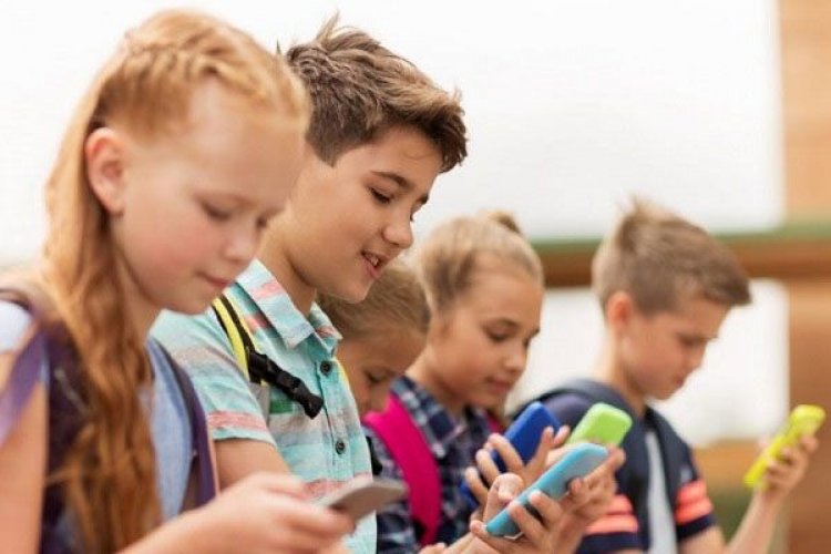 Καμπανάκι από τον Παγκόσμιο Οργανισμό Υγείας: "Ψηφιακή ηρωίνη" τα βιντεοπαιχνίδια για τα παιδιά