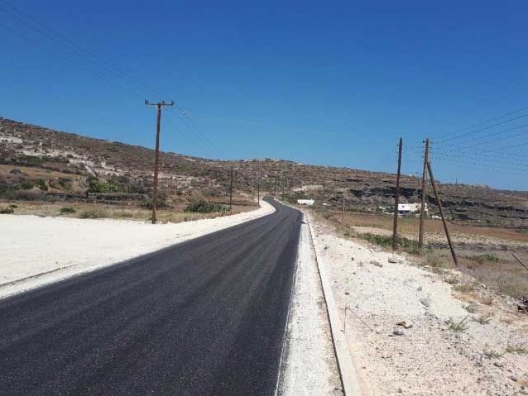 Ολοκληρώθηκαν οι εργασίες οδοστρωσίας - "Ανάσα" - στο κυκλοφοριακό πρόβλημα της Σαντορίνης