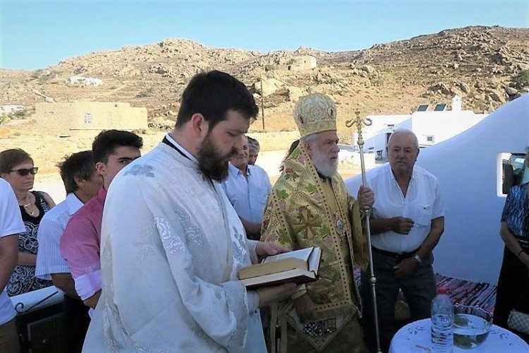 Θυρανοίξια Παρεκκλησίου της Αγίας Ειρήνης, στα "Χάλαρα" Άνω Μεράς Μυκόνου