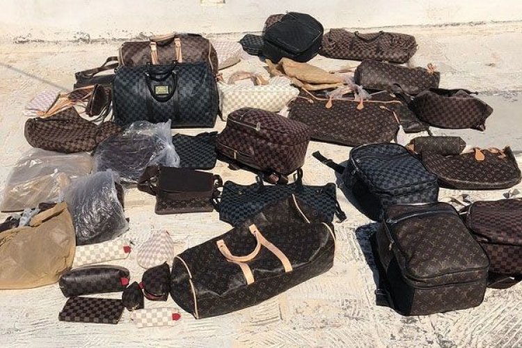 Συνελήφθησαν πέντε αλλοδαποί για παρεμπόριο στη Μύκονο