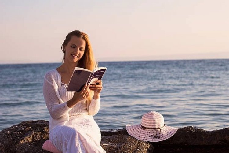 Δέκα ελληνικά μυθιστορήματα για το καλοκαίρι