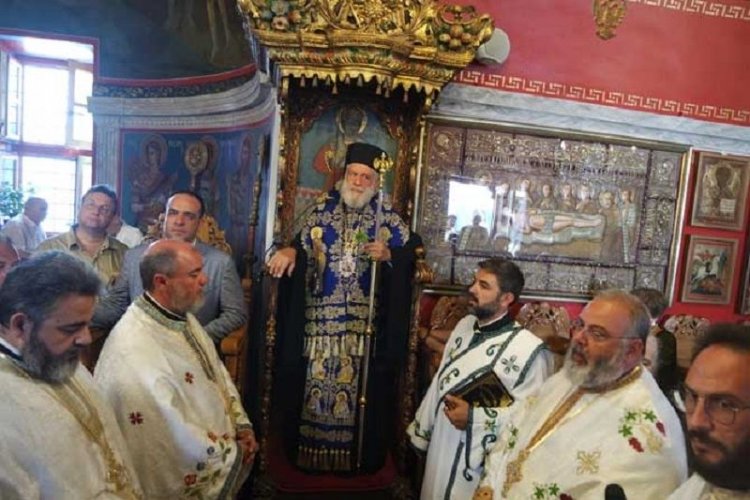 Ετήσιο Μνημόσυνο του αοιδίμου Παπά Γιώργη και χειροθεσία πνευματικών από τον Σεβασμιώτατο Δωρόθεο Β'