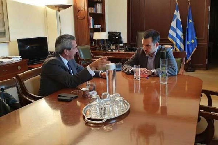 Συνάντηση εργασίας του Γιώργου Χατζημάρκου με τον Υπουργό Εσωτερικών Αλέξη Χαρίτση