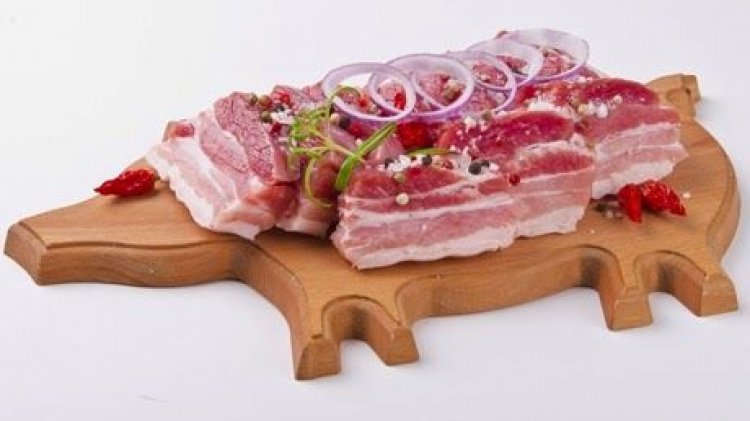 Ποιά μπαχάρια και βότανα, ενισχύουν την γεύση του Χοιρινού!!