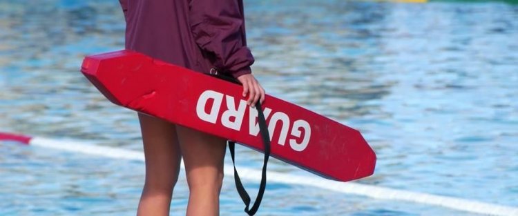 Ναυαγοσωστική κάλυψη με επαγγελματίες και τεχνικό εξοπλισμό σε 12 παραλίες της Μυκόνου