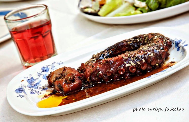 Grilled Octopus: Πως θα επιτύχουμε μαλακό Χταπόδι στα Κάρβουνα!!