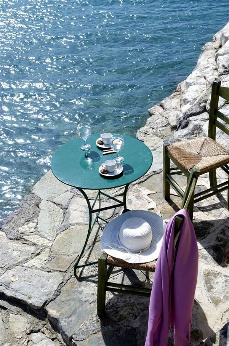 Εννέα συμβουλές για να απολαύστε τον καφέ σας σε μια καφετέρια