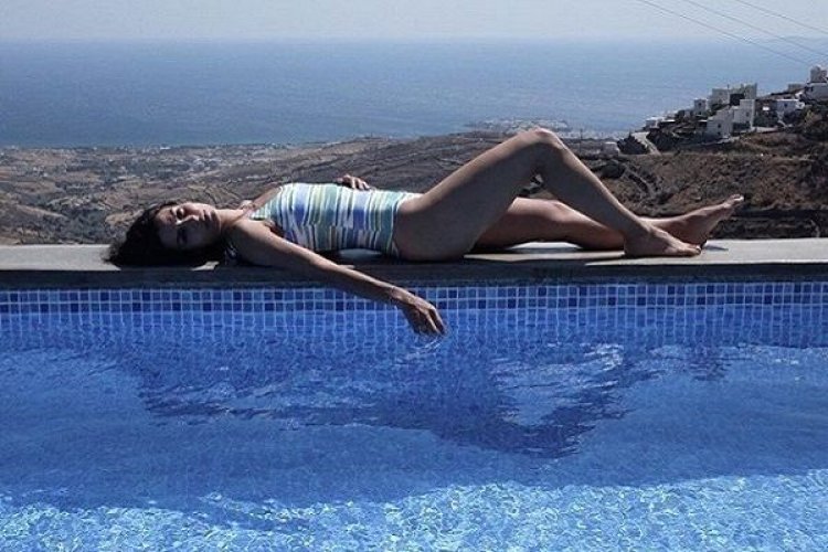 Καλοκαιρινή απόδραση, της Τόνιας Σωτηροπούλου στη Μύκονο