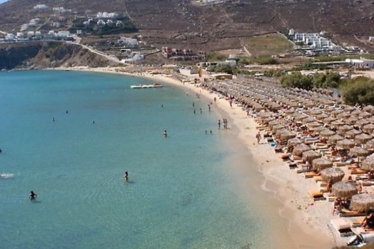 Αγνοείται 76χρονη λουόμενη στη Μύκονο