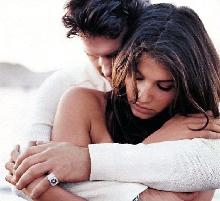 Αυτό που Χρειάζεται η Ψυχή Μου Είναι Μια Αγκαλιά!!