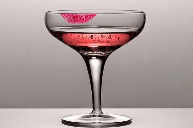 Ποιό είναι το μυστικό για να μην αφήνετε σημάδια στα ποτήρια;