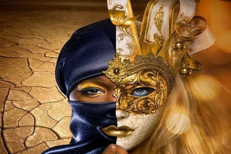 Η Μάσκα που Φοράς!!