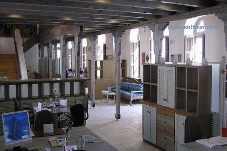 Υπάλληλος του ΟΑΕΔ μια εβδομάδα στην Μύκονο για εγγραφές ανέργων