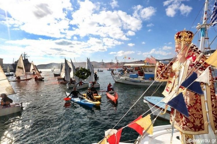 Υπό τα όμματα του Ναυμάχου Ανδρέα Μιαούλη και με την ευλογία του Αγίου Νικολάου εόρτασε ηλιόεσσα η ναυκρατούσα Ερμούπολη