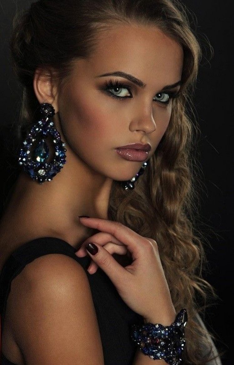 Glamorous μακιγιάζ για το ρεβεγιόν των Χριστουγέννων!! (Video)