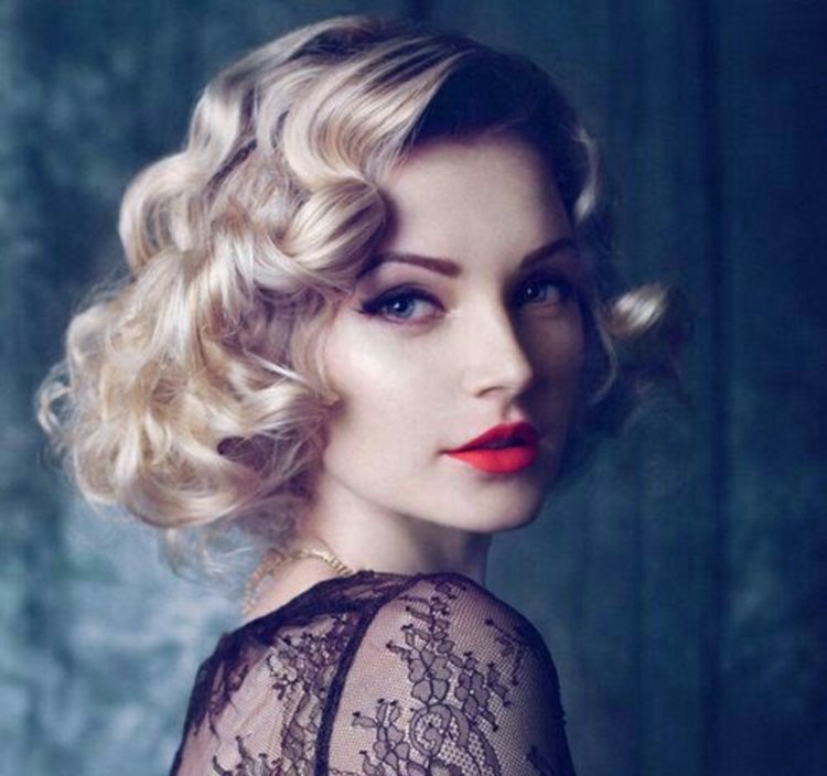 Γιορτινά χτενίσματα πολλών αστέρων!! Lovely, Classic & classy!!