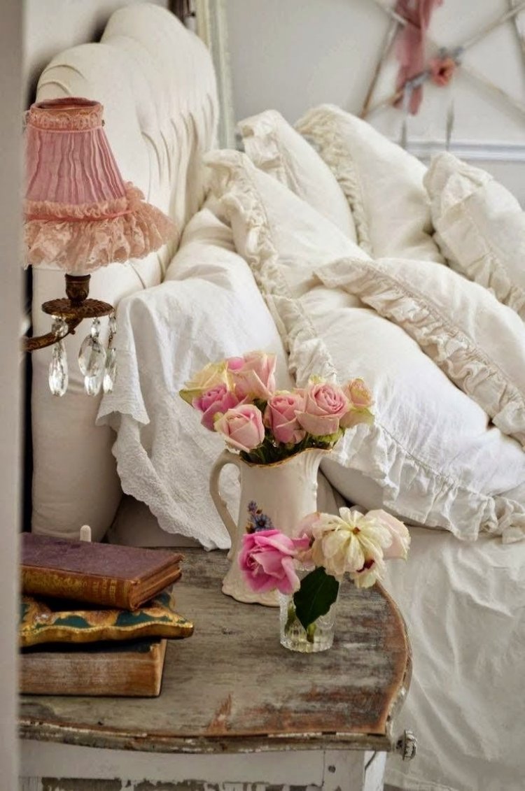 Διακόσμηση σε romantic mood και vintage διάθεση, με αιθέρια υφάσματα!!