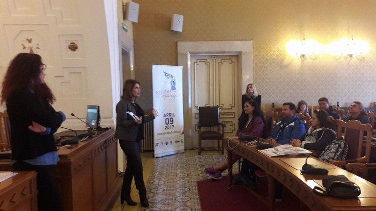 Καθηγητές φυσικής αγωγής εθελοντές στο Μαραθώνιο Δρόμο Ρόδου