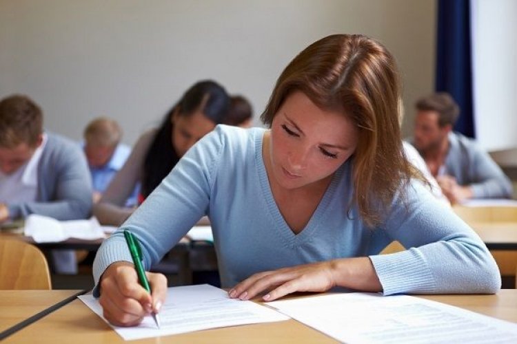 Τον Σεπτέμβριο οι επαναληπτικές Πανελλαδικές Εξετάσεις