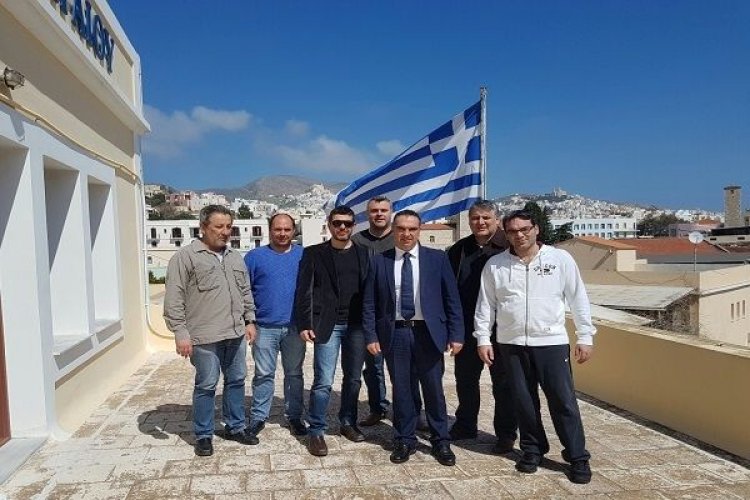 Συνάντηση εργασίας του Αντιπεριφερειάρχη Γιάννη Φλεβάρη με τις Διευθύνσεις  Κυκλάδων στη Σύρο